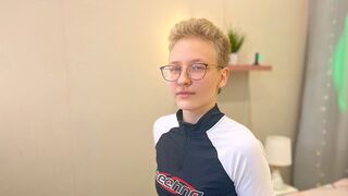 EllaPeres