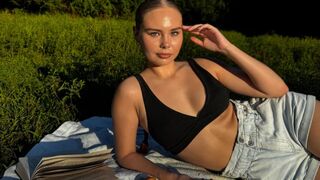 KrystalLaaz